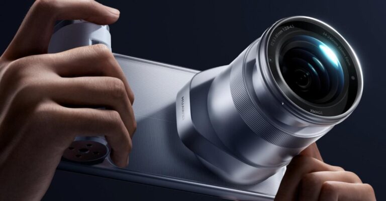 huawei-made-a-whole-camera-to-attach-to-its-latest-phone